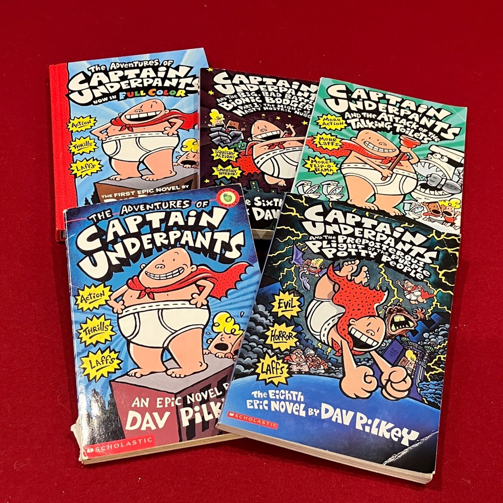 Men's Captain Underpants Graphic Books- Multicolor